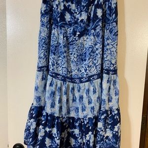 Ladies, blue full skirt